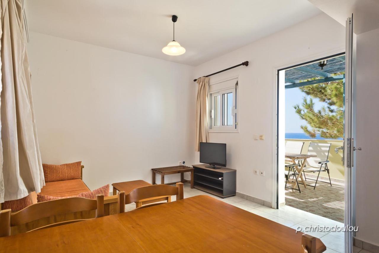Albatros Studios & Apartments Lefkos  Екстериор снимка